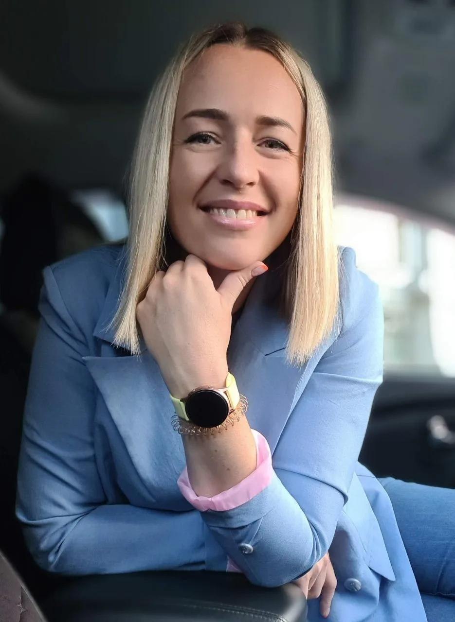 Елена Белоусова